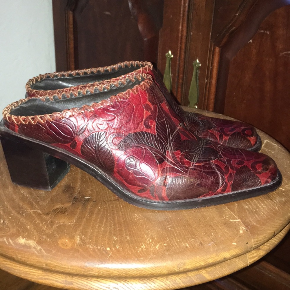 CEM Redish Brown Embossed Leather 2.5” Heel Mules